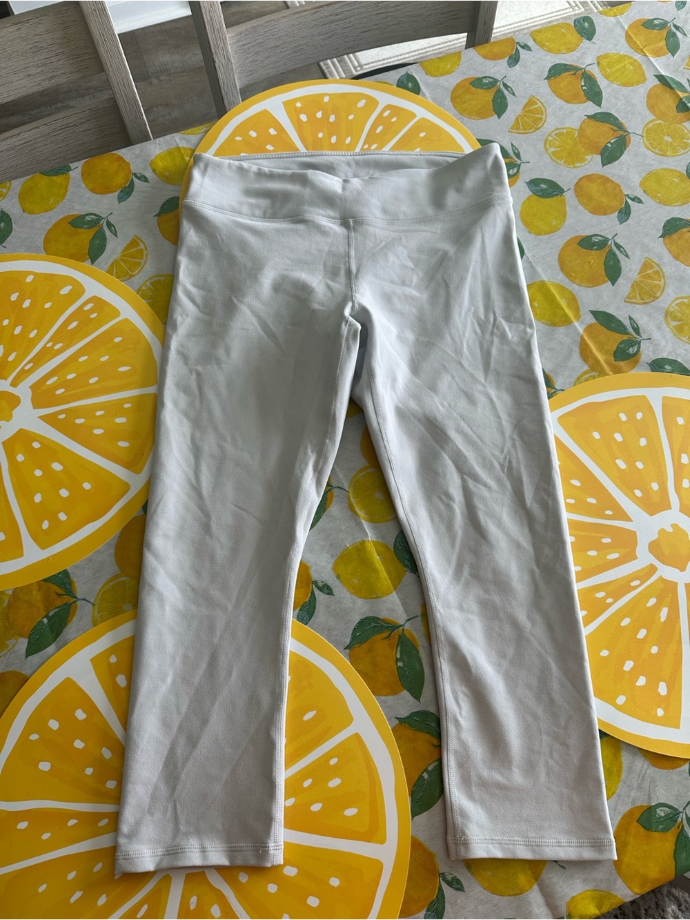 Fabletics crop legging size medium - Picture 1 of 3